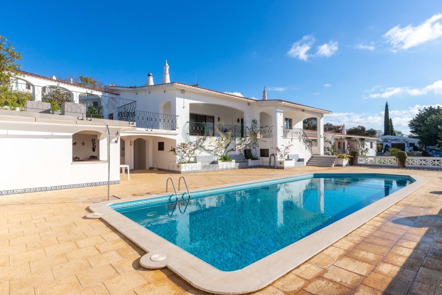 4 bedrooms Villa in Almancil, Portugal No. 142961