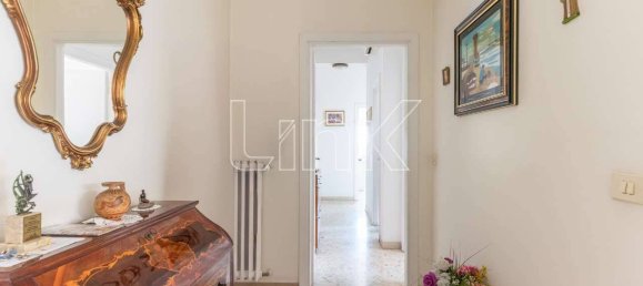 2 bedrooms Apartment in Rome, Italy No. 324218 4