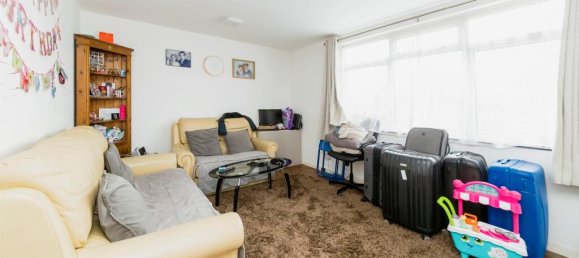 2 bedrooms Apartment in Crawley, United Kingdom No. 6298 4