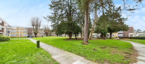 2 bedrooms Apartment in Crawley, United Kingdom No. 6298 13