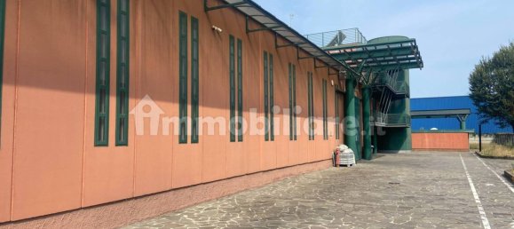2569m² Warehouse in San Donato Milanese, Italy No. 375005 9