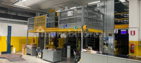 2569m² Warehouse in San Donato Milanese, Italy No. 375005 23