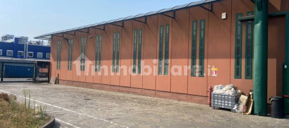 2569m² Warehouse in San Donato Milanese, Italy No. 375005 7