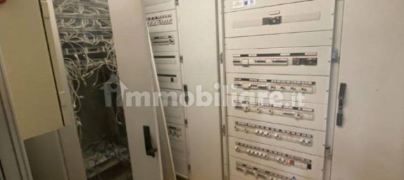 2569m² Warehouse in San Donato Milanese, Italy No. 375005 33