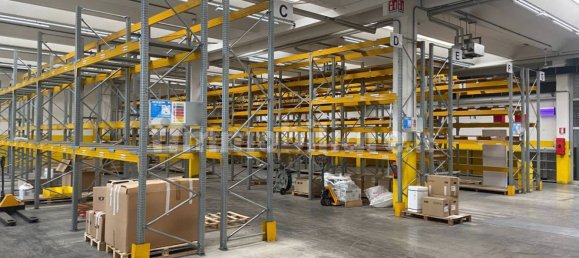 2569m² Warehouse in San Donato Milanese, Italy No. 375005 22