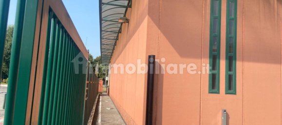 2569m² Warehouse in San Donato Milanese, Italy No. 375005 8