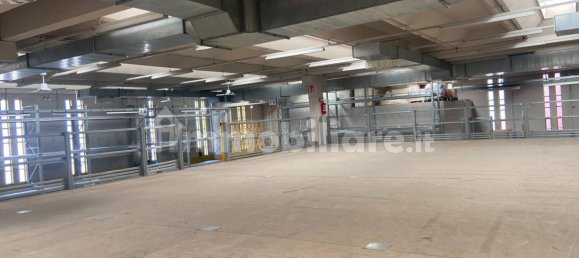 2569m² Warehouse in San Donato Milanese, Italy No. 375005 30