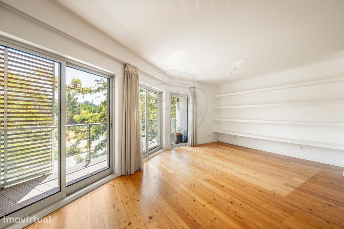 3 bedrooms Apartment in Lisbon, Portugal No. 267096