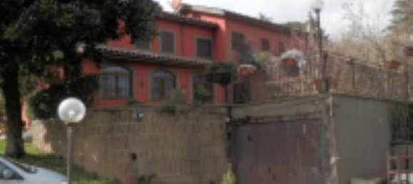 Casa de 4 habitaciónes en Nemi, Italy No. 9706 2