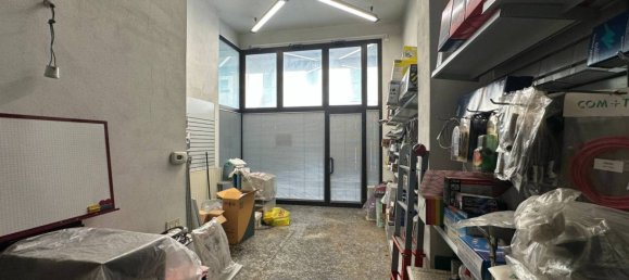 2-Zimmer Gewerbliche Immobilie in Lecco, Italy, Nr. 320032 4