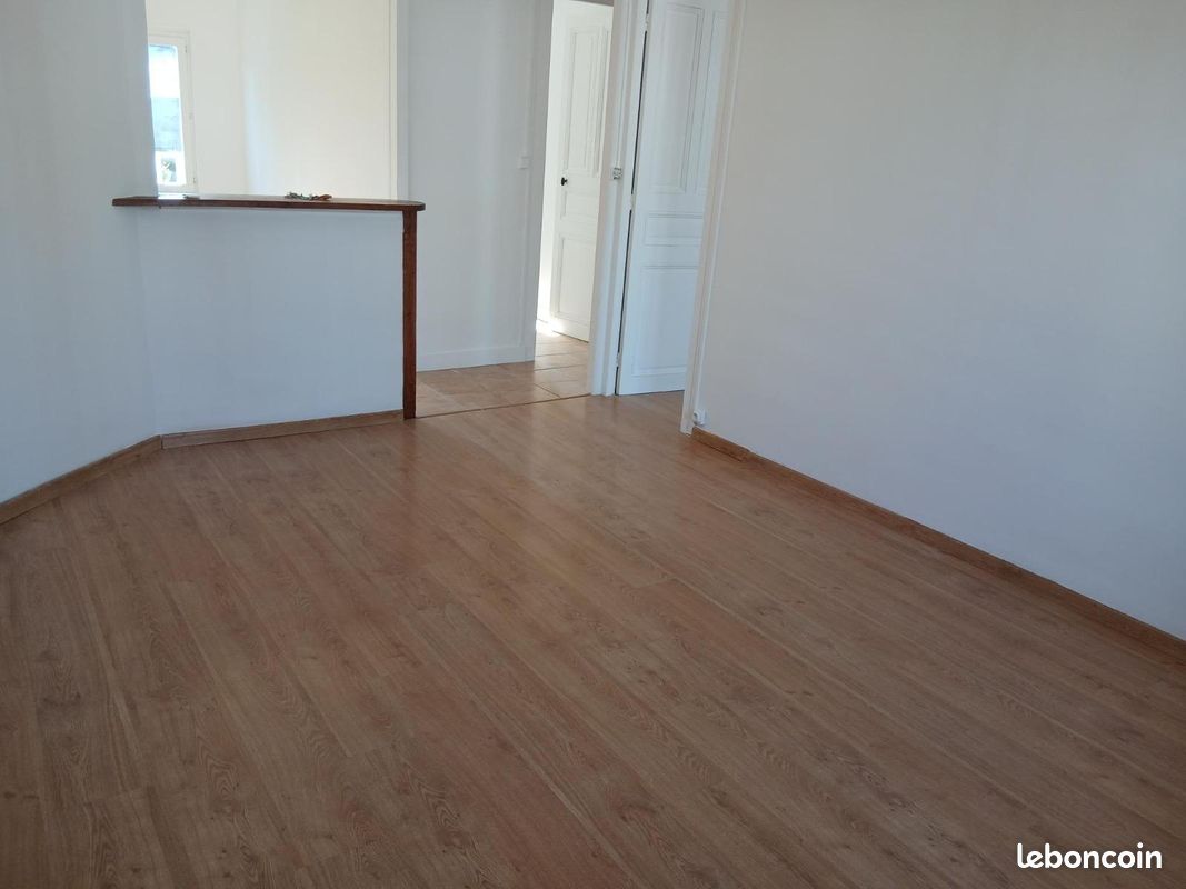 3 bedrooms Building in Honfleur, France No. 354528