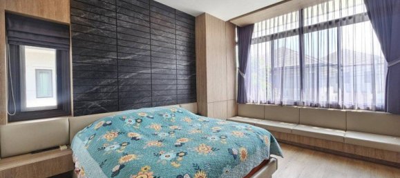 Дом с 4 спальнями в Паттайя, Чонбури, Восточный Таиланд, Таиланд № 58378 16