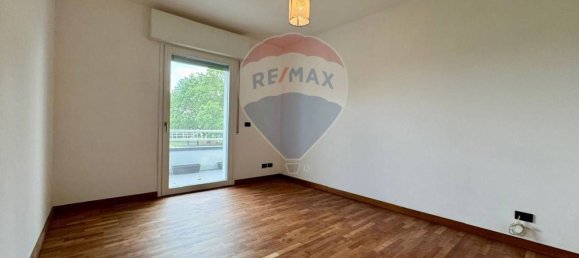 4-salle Villa à Udine, Italy No. 269273 15