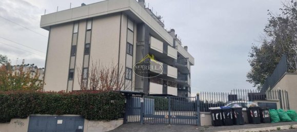 3 rooms Apartment in Rome, Italy No. 66085 99