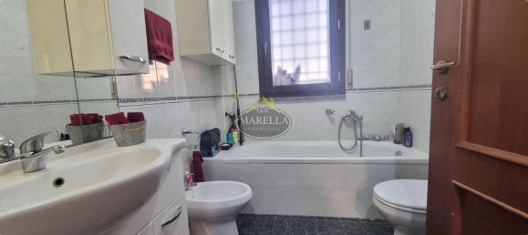 3 rooms Apartment in Rome, Italy No. 66085 54