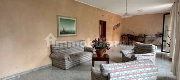 3 bedrooms Villa in Perugia, Italy No. 214737 2