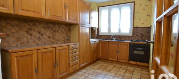 2 rooms Apartment in Le Chambon-Feugerolles, France No. 193532 3