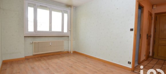 2 rooms Apartment in Le Chambon-Feugerolles, France No. 193532 10