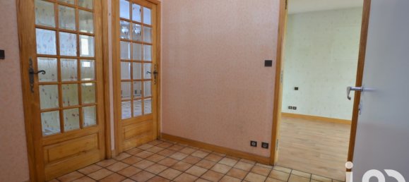 2 rooms Apartment in Le Chambon-Feugerolles, France No. 193532 6