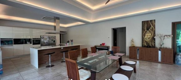 5 bedrooms Villa in Bang Lamung, Thailand No. 26211 3