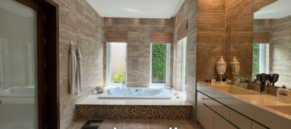 5 bedrooms Villa in Bang Lamung, Thailand No. 26211 6