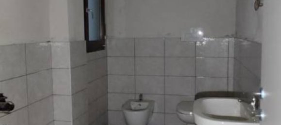 4 غرف نوم شقة في Bovisio Masciago, Italy رقم 281703 41