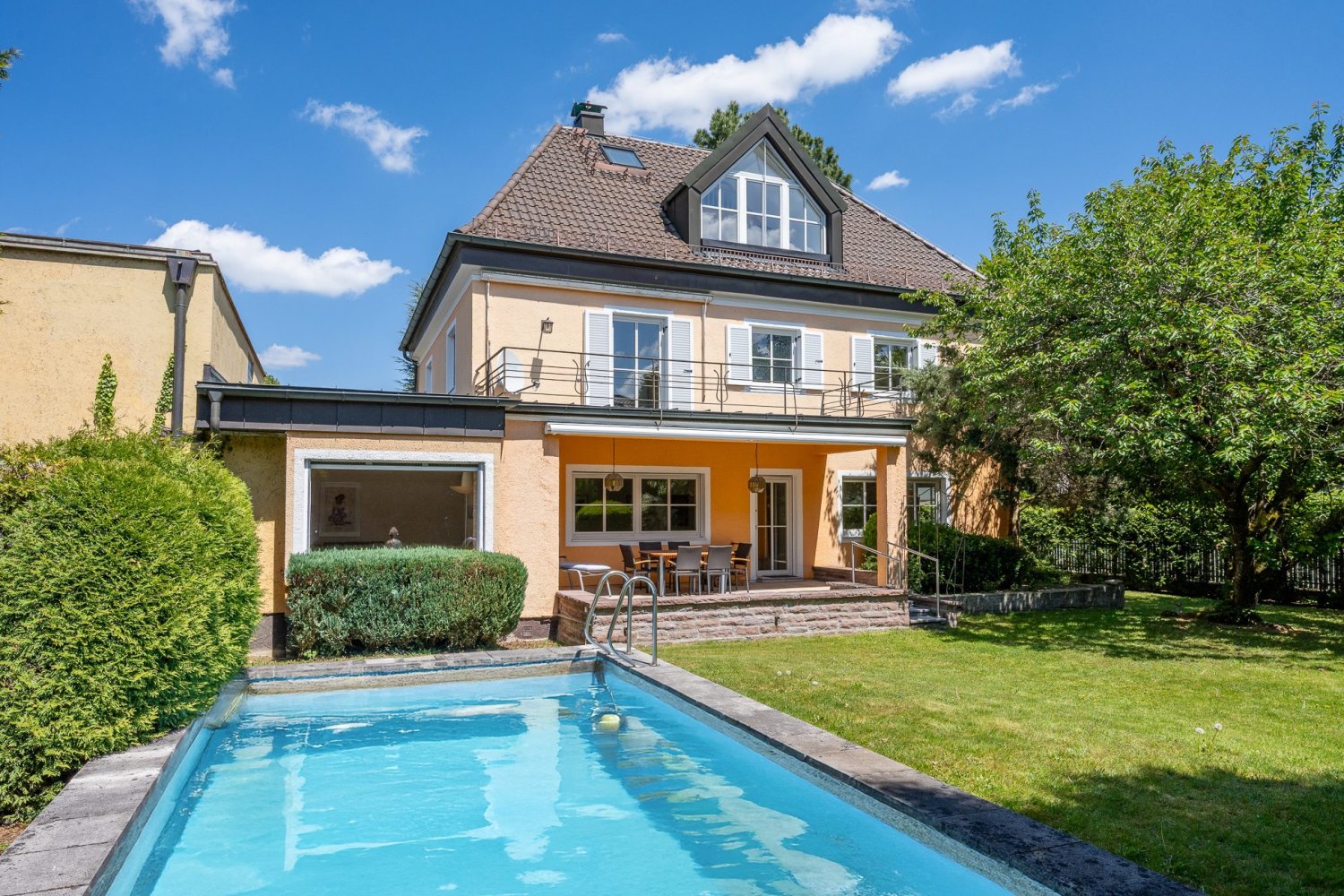 7 bedrooms Villa in Munich, Germany No. 129902