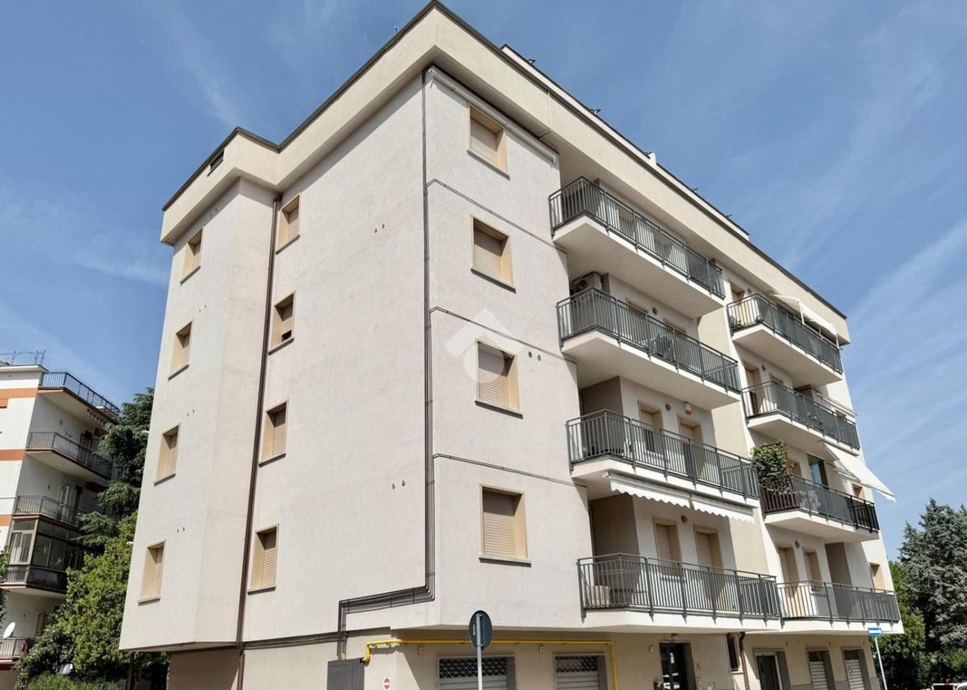 4 bedrooms Apartment in Viterbo, Italy No. 384410