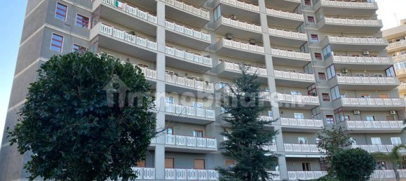 Apartamento de 3 dormitorios en Bari, Italy No. 371119 8
