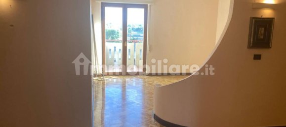 Apartamento de 3 dormitorios en Bari, Italy No. 371119 24