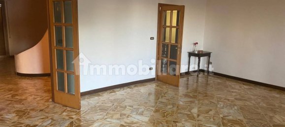 Apartamento de 3 dormitorios en Bari, Italy No. 371119 13