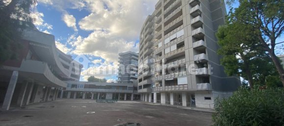 Apartamento de 3 dormitorios en Bari, Italy No. 371119 44