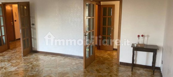 Apartamento de 3 dormitorios en Bari, Italy No. 371119 29