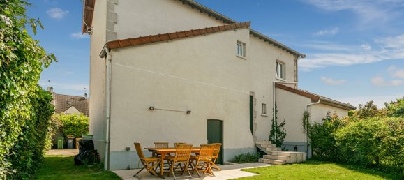 5 bedrooms House in Colombes, France No. 164451 8