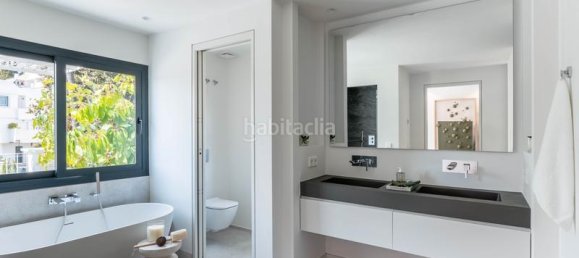 4 bedrooms Villa in Marbella, Spain No. 30859 39