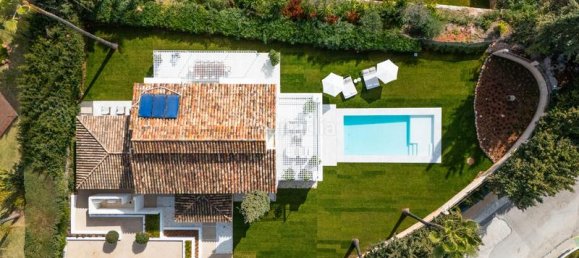 4 bedrooms Villa in Marbella, Spain No. 30859 5