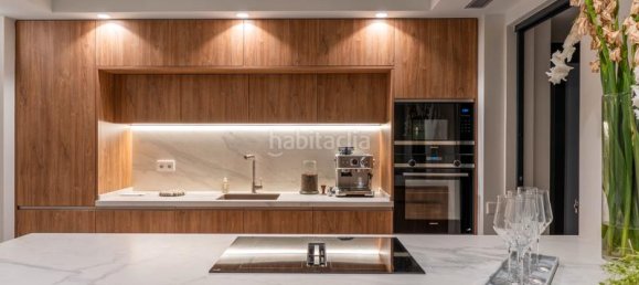 4 bedrooms Villa in Marbella, Spain No. 30859 18