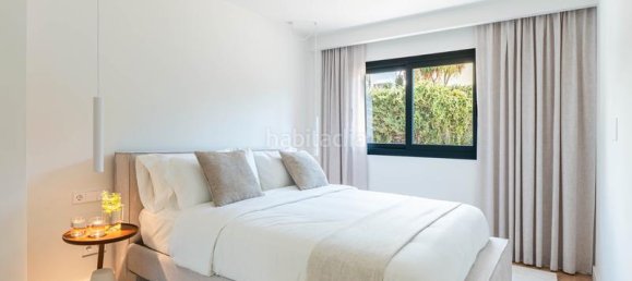 4 bedrooms Villa in Marbella, Spain No. 30859 33