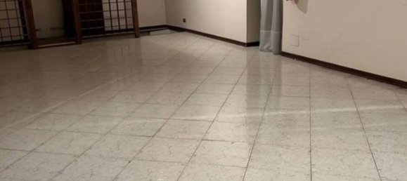 2 rooms Office in Modena, Italy No. 292151 3