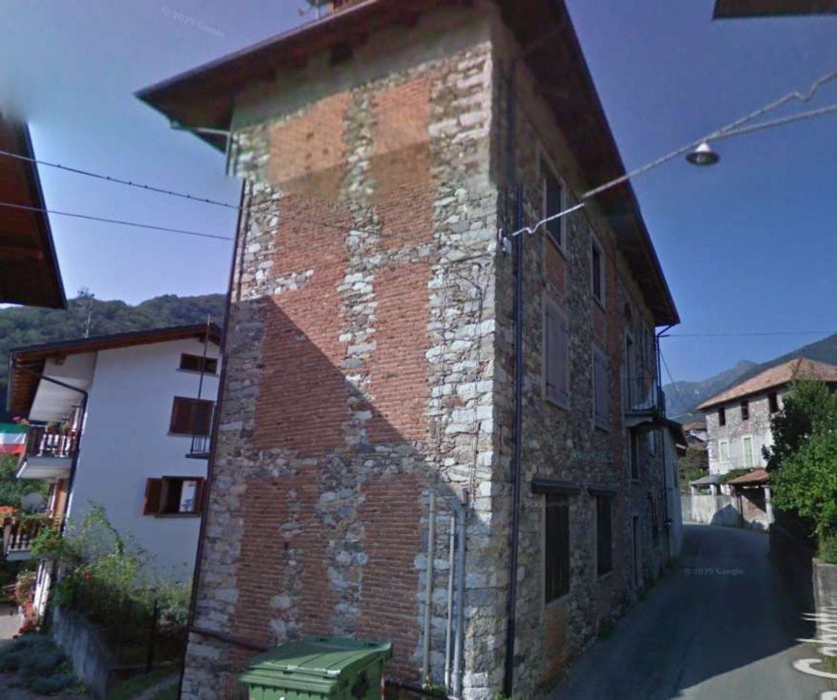 10 bedrooms Apartment in Varallo, Italy No. 364514