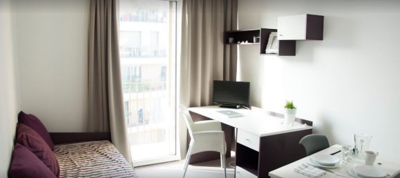 Studio in Boulogne-Billancourt, France No. 151613 2