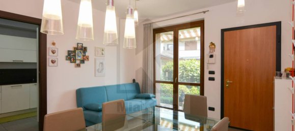 2 bedrooms Apartment in Uboldo, Italy No. 311988 2