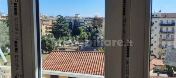 2 bedrooms Apartment in Florence, Italy No. 265812 10