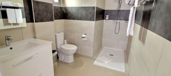 3 bedrooms Apartment in Calcatoggio, France No. 302900 8