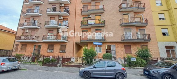Apartamento de 2 dormitorios en Magenta, Italy No. 328089 12