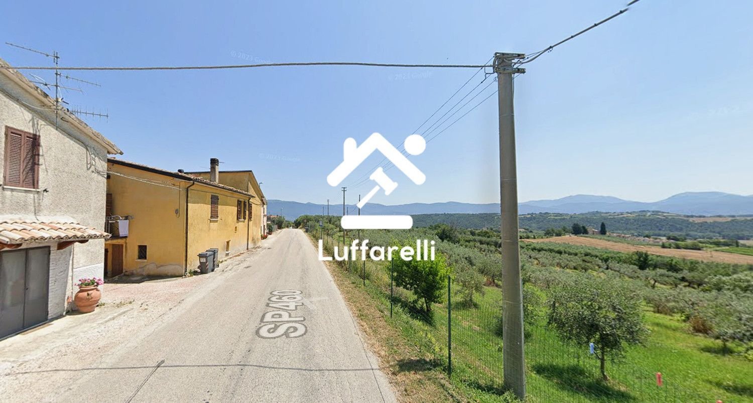 Дом с 9 комнатами в Сполето, Италия № 42118