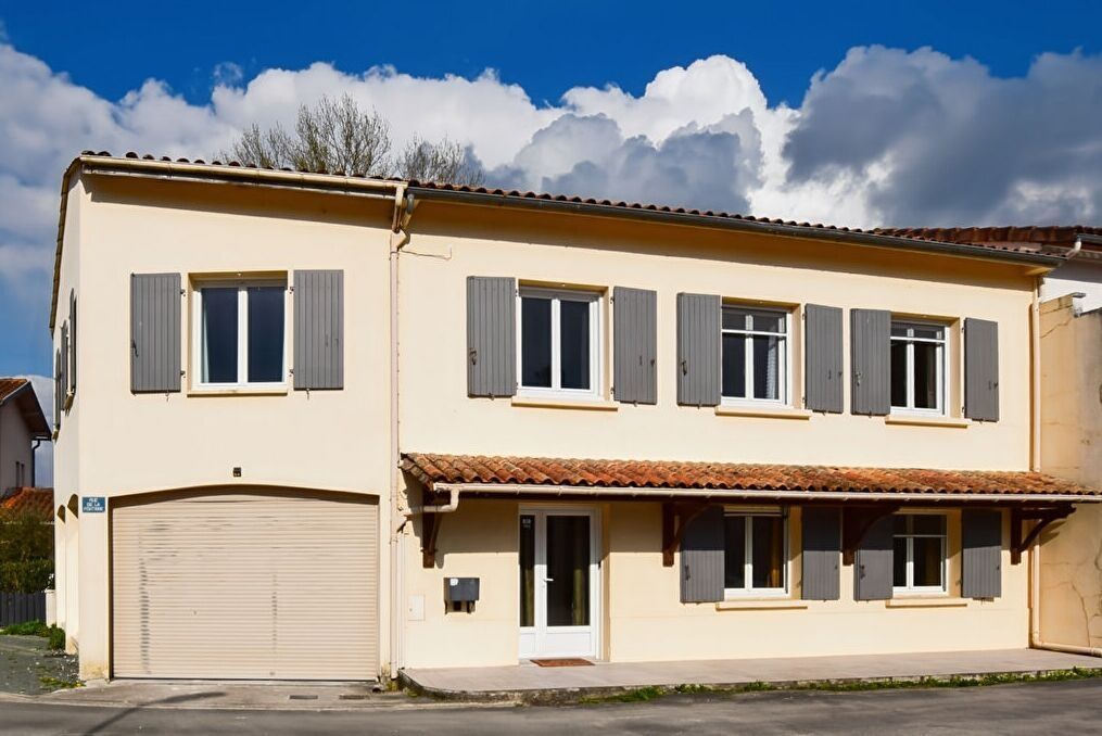 Дом с 3 спальнями в Сен-Сьер-дю-Тайон, Франция № 98702