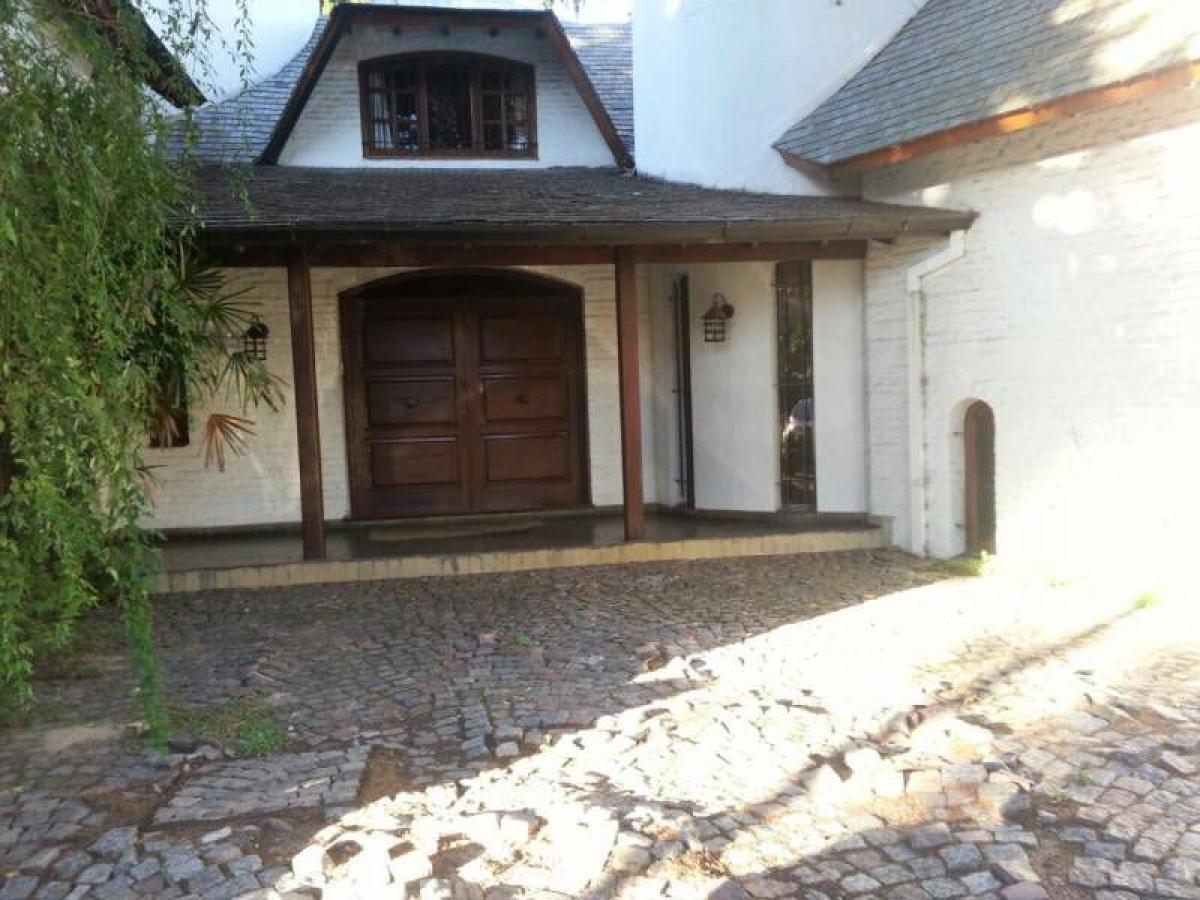 3 bedrooms House in San Isidro, Argentina No. 828