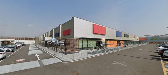15951m² Warehouse in Novara, Italy No. 1911 3