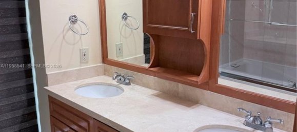 3 chambres villa à vendre à Miami, Miami-Dade, Florida, USA № 614280 11
